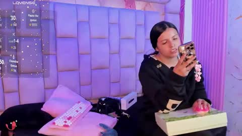 Snapshot of gisell_squirt chatting on June 2, 2026, 1:02 pm gisell_squirt online show from June 2, 2026, 1:02 pm