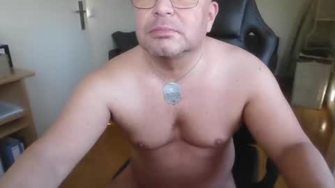 Snapshot of giulio203 chatting on December 29, 2024, 10:23 am giulio203 online show from December 29, 2024, 10:23 am