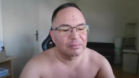 Snapshot of giulio203 chatting on March 8, 2026, 1:04 pm giulio203 online show from March 8, 2026, 1:04 pm