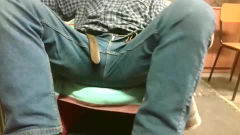 giulio__35 online show from February 8, 2026, 5:05 pm