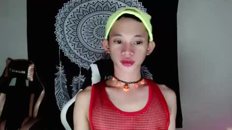 Snapshot of givemethrillx chatting on February 1, 2025, 4:35 am givemethrillx online show from February 1, 2025, 4:35 am