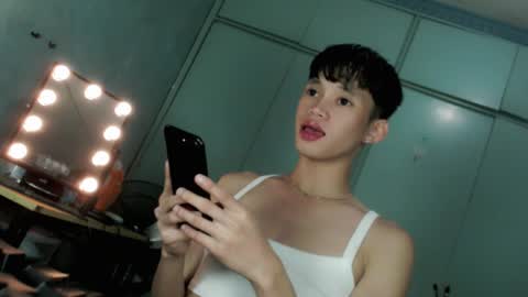 Snapshot of givemethrillx chatting on March 25, 2026, 11:44 pm givemethrillx online show from March 25, 2026, 11:44 pm