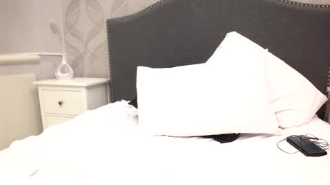 Chad Thunderstroke and Bianca online show from October 28, 2025, 1:58 pm