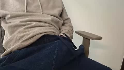 gjustaguym online show from April 4, 2026, 10:57 am