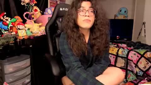 glaceon9 online show from November 1, 2025, 12:18 pm