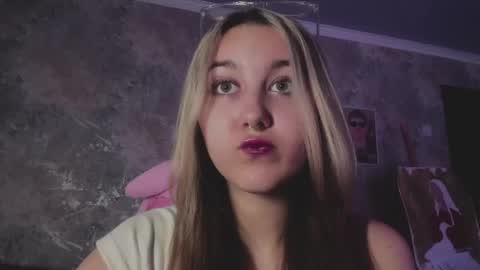 Kelly online show from April 13, 2026, 1:49 pm