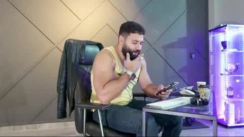 Snapshot of glennmasters chatting on December 2, 2024, 8:41 am Matthew .. for short call me Matt online show from December 2, 2024, 8:41 am