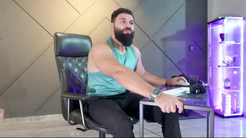 Snapshot of glennmasters chatting on December 5, 2024, 4:53 am Matthew .. for short call me Matt online show from December 5, 2024, 4:53 am