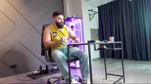 Snapshot of glennmasters chatting on December 19, 2024, 10:02 am Matthew .. for short call me Matt online show from December 19, 2024, 10:02 am