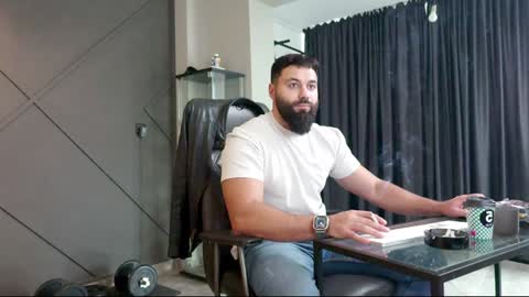 Snapshot of glennmasters chatting on December 20, 2024, 10:05 am Matthew .. for short call me Matt online show from December 20, 2024, 10:05 am
