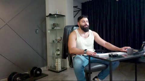 Snapshot of glennmasters chatting on December 21, 2024, 3:09 pm Matthew .. for short call me Matt online show from December 21, 2024, 3:09 pm