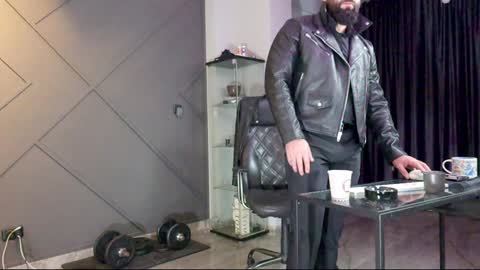 Snapshot of glennmasters chatting on December 29, 2024, 9:30 pm Matthew .. for short call me Matt online show from December 29, 2024, 9:30 pm