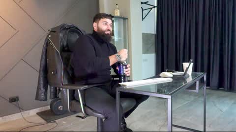 Snapshot of glennmasters chatting on January 2, 2025, 7:12 am Matthew .. for short call me Matt online show from January 2, 2025, 7:12 am