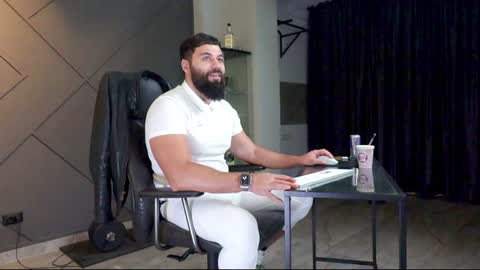 Snapshot of glennmasters chatting on January 4, 2025, 5:37 am Matthew .. for short call me Matt online show from January 4, 2025, 5:37 am