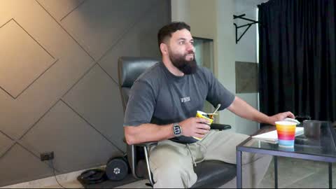 Snapshot of glennmasters chatting on January 21, 2025, 7:15 am Matthew .. for short call me Matt online show from January 21, 2025, 7:15 am