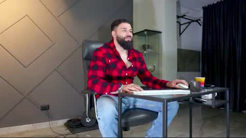 Snapshot of glennmasters chatting on February 9, 2025, 5:19 am Matthew .. for short call me Matt online show from February 9, 2025, 5:19 am