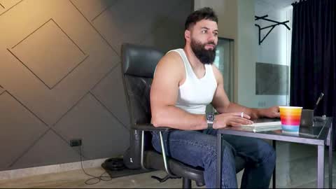 Snapshot of glennmasters chatting on February 11, 2025, 6:30 am Matthew .. for short call me Matt online show from February 11, 2025, 6:30 am