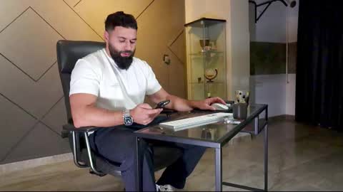 Snapshot of glennmasters chatting on February 18, 2025, 10:03 pm Matthew .. for short call me Matt online show from February 18, 2025, 10:03 pm