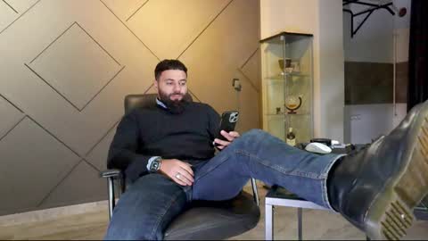 Snapshot of glennmasters chatting on February 22, 2025, 1:11 am Matthew .. for short call me Matt online show from February 22, 2025, 1:11 am