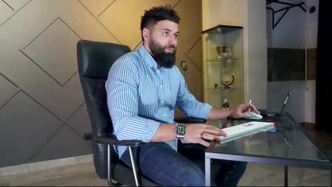 Snapshot of glennmasters chatting on February 22, 2025, 8:31 pm Matthew .. for short call me Matt online show from February 22, 2025, 8:31 pm
