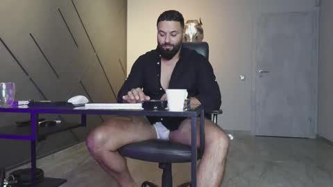 Snapshot of glennmasters chatting on September 29, 2025, 8:24 pm Matthew .. for short call me Matt online show from September 29, 2025, 8:24 pm