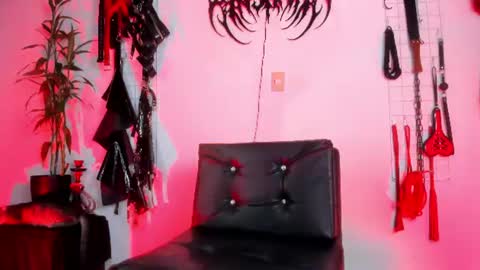 Snapshot of glitch_doll chatting on July 19, 2026, 8:12 pm NYX online show from July 19, 2026, 8:12 pm
