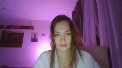 Snapshot of glitter_doll chatting on January 10, 2025, 7:00 pm glitter_doll online show from January 10, 2025, 7:00 pm
