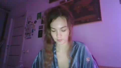 Snapshot of glitter_doll chatting on January 18, 2025, 8:19 pm glitter_doll online show from January 18, 2025, 8:19 pm