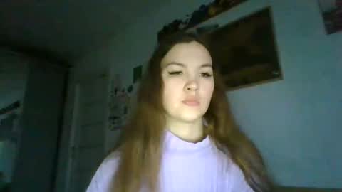 Snapshot of glitter_doll chatting on February 6, 2025, 1:43 pm glitter_doll online show from February 6, 2025, 1:43 pm