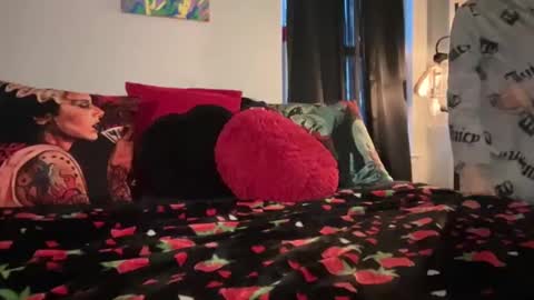 Snapshot of globberton chatting on November 19, 2025, 9:37 pm Baby Bimbo online show from November 19, 2025, 9:37 pm