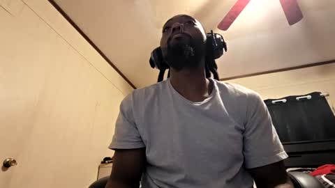 glomightyj online show from June 9, 2026, 3:56 pm