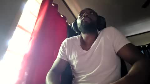 glomightyj online show from June 13, 2026, 12:58 pm