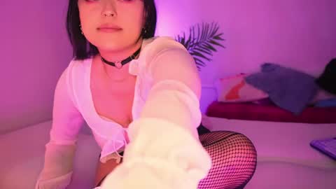 Mimi online show from April 16, 2026, 9:50 pm