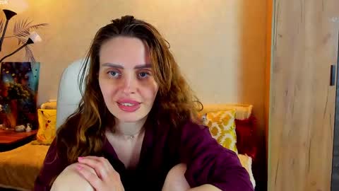 Gloria Wood online show from May 27, 2026, 7:00 pm