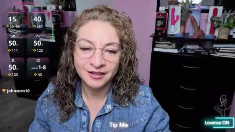 Snapshot of gloriacrespo chatting on October 3, 2025, 11:13 pm gloriacrespo online show from October 3, 2025, 11:13 pm