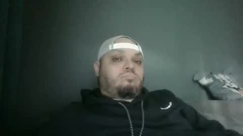 Snapshot of glusgan chatting on October 23, 2025, 7:40 am Your boy online show from October 23, 2025, 7:40 am