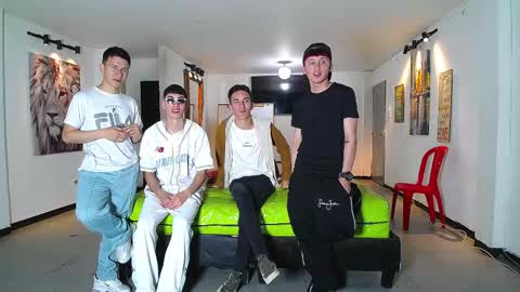 THOMAS AND DAMIAND online show from November 21, 2025, 6:28 pm