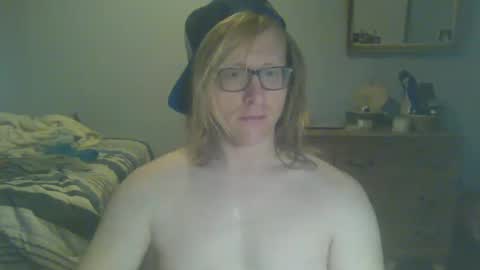 Snapshot of gnger31foru chatting on December 2, 2024, 12:51 pm Steven Meadow online show from December 2, 2024, 12:51 pm