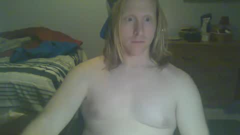 Snapshot of gnger31foru chatting on December 17, 2024, 1:18 am Steven Meadow online show from December 17, 2024, 1:18 am