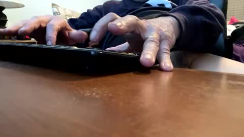 gngnxxx online show from February 11, 2026, 8:25 pm