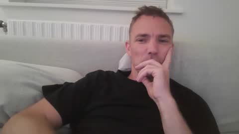 Snapshot of gnusmas4you chatting on October 11, 2025, 10:52 pm Gnusmas4you online show from October 11, 2025, 10:52 pm