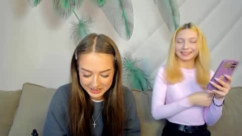 Lina online show from December 18, 2025, 8:53 am