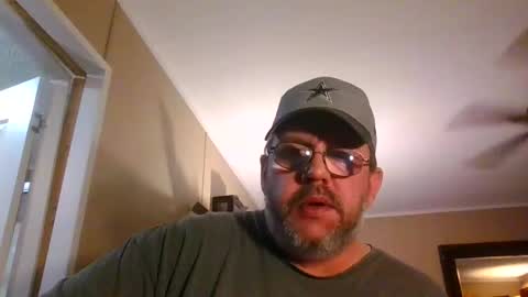 IDKIDCIDGAF online show from November 18, 2025, 1:11 am