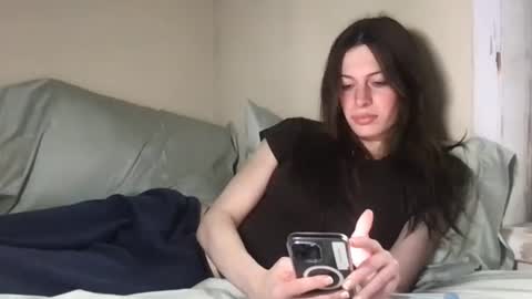 Snapshot of goddess_larz chatting on November 9, 2025, 7:56 pm goddess_larz online show from November 9, 2025, 7:56 pm