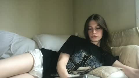 Snapshot of goddess_larz chatting on June 29, 2026, 5:46 pm goddess_larz online show from June 29, 2026, 5:46 pm