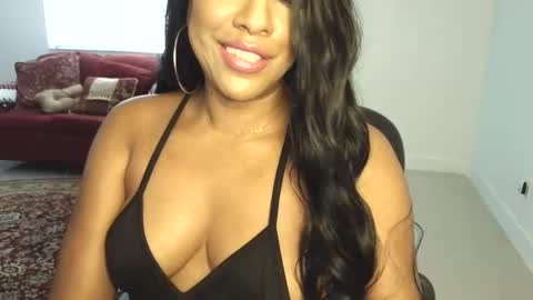 Snapshot of goddess_xandra_xquisite chatting on June 1, 2026, 2:08 pm Xandra The Goddess online show from June 1, 2026, 2:08 pm
