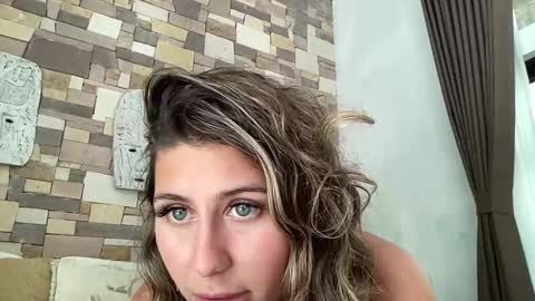 Snapshot of goddessdove chatting on October 8, 2025, 2:20 am GoddessDove online show from October 8, 2025, 2:20 am