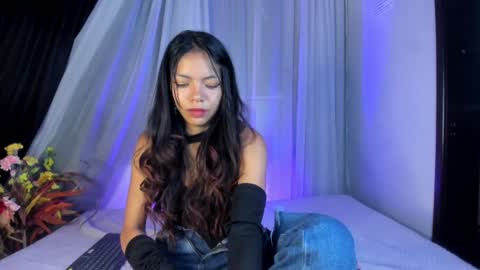 Snapshot of goddessjulieta chatting on January 21, 2025, 1:18 am Julieta online show from January 21, 2025, 1:18 am