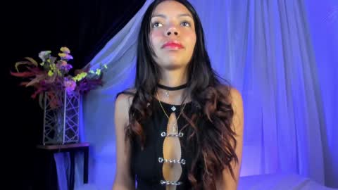 Snapshot of goddessjulieta chatting on February 9, 2025, 1:33 am Julieta online show from February 9, 2025, 1:33 am