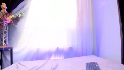 Snapshot of goddessjulieta chatting on February 10, 2025, 9:58 pm Julieta online show from February 10, 2025, 9:58 pm
